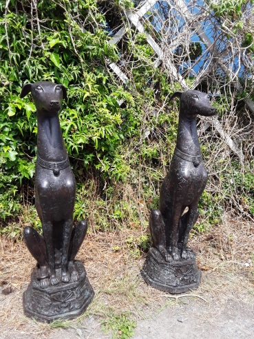 BR60: Koppel windhonden\nh: 92cm